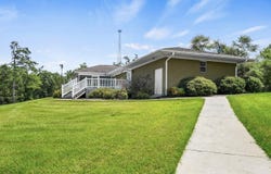 146 N Mountain St, Blue Mountain, MS 38610