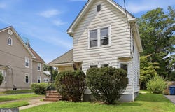 128 CENTER Street, HIGHTSTOWN, NJ 08520