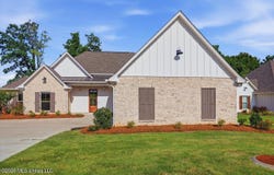 103 Ashby Ridge Drive, Canton, MS 39046
