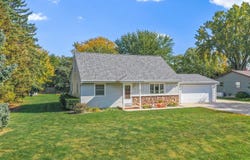 649 WANDA Avenue, NEENAH, WI 54956-1618