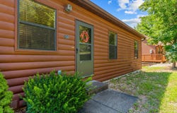 150 Valley Stream Circle, Hollister, MO 65672