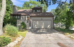 9 Eastgate Drive, Coventry, RI 02816