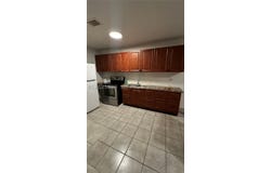 4198 W 10th Ave, Hialeah, FL 33012