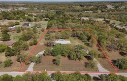 1172 Woodcrest Drive, Harrah, OK 73045