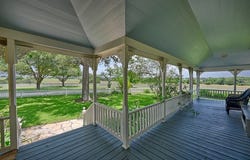 10398 Adamcik Road, Weimar, TX 78962