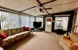27 Castle Dr, Nokomis, FL 34275