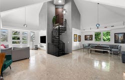 19 CALLE "E", GUAYNABO, 00971