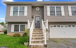 144 FREIGHT CAR Circle, BUNKER HILL, WV 25413