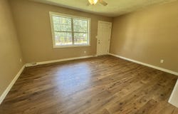 2908 W Scott Street, Springfield, MO 65802