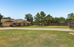126 King St, Bastrop, TX 78602