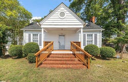102 W Farley Avenue, Laurens, SC 29360