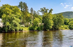 16 River Road, Sharon, CT 06069