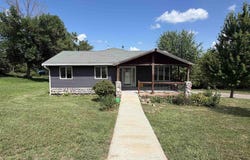102 Cardinal Drive, Coon Rapids, IA 50058