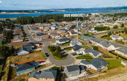 2025 ROOSEVELT Loop, NorthBend, OR 97459
