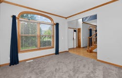 2121 Burnham Court, Algonquin, IL 60102