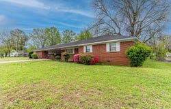 1047 N Rosser Street, Forrest City, AR 72335