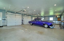 28 Dire Drive, Hickory, PA 15340