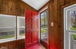 190 Lakeview Avenue, Grosse Pointe Farms, MI 48236