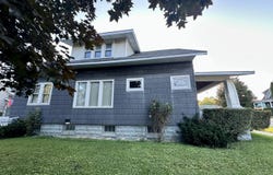 313 3rd Street, Manistee, MI 49660
