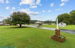 553 N End Estates, North, VA 23128