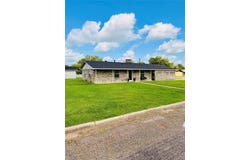 100 Vatra Street, Mount Vernon, TX 75457