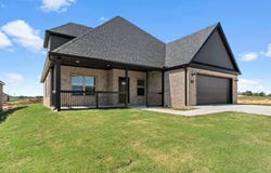 811 Ann Place, Centerton, AR 72719