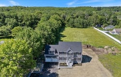 150 Nashua Rd, Dracut, MA 01826