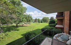 18 E Old Willow Road, Prospect Heights, IL 60070