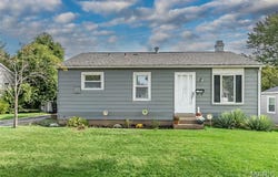 12104 Fleetwood Place, Maryland Heights, MO 63043