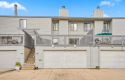 4222 Kris Line Drive, Waterloo, IA 50701