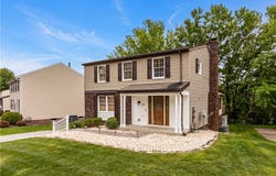 121 Penncrest Drive, White Oak, PA 15131