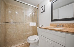 7195 NW 179th St, Hialeah, FL 33015
