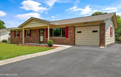 7740 Ashley Rd, Powell, TN 37849