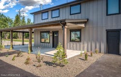 25817 N Dickens Rd, Athol, ID 83801