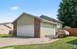 205 W Hackberry St, Brandon, SD 57005