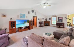 32445 Vail Avenue, New Hartford, IA 50660