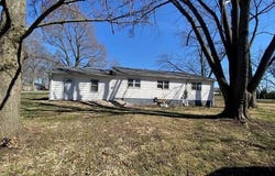245 S 7th Street, Nokomis, IL 62075