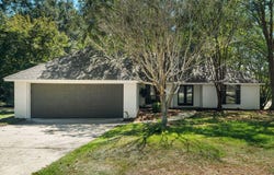 5 Windlass Dr, Hattiesburg, MS 39402