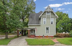 857 E Clinton Street, Frankfort, IN 46041