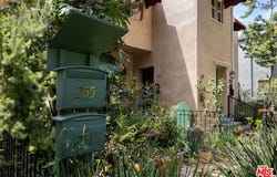 251 N Swall Dr, Beverly Hills, CA 90211