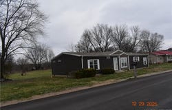 28 E Vine Street, Campbellsburg, IN 47108