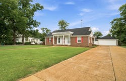 403 W Monroe Ave, Okolona, MS 38860