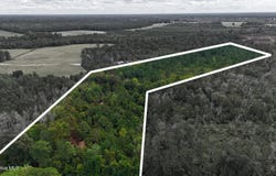 5 Bull Tail Road, Wallace, NC 28466