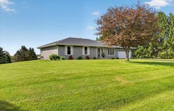 6137 Upper Ridge Way, ROSCOE, IL 61073