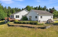 3854 W 18 Road, Mesick, MI 49688
