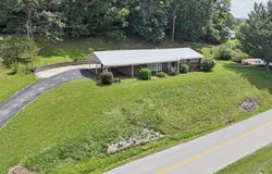 3590 KY-638, Manchester, KY 40962