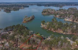350 Pine Tree Road, Hamilton, GA 31811
