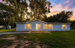 54598 Park Lane, Eau Claire, MI 49111