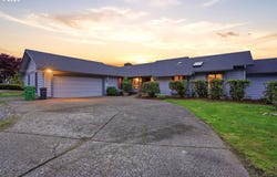 29885 RIVERVIEW Dr, Rainier, OR 97048