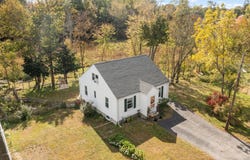 11 Barker St, Danvers, MA 01923